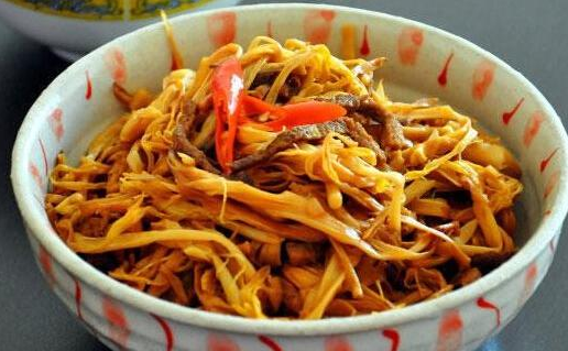 黄花菜炒肉